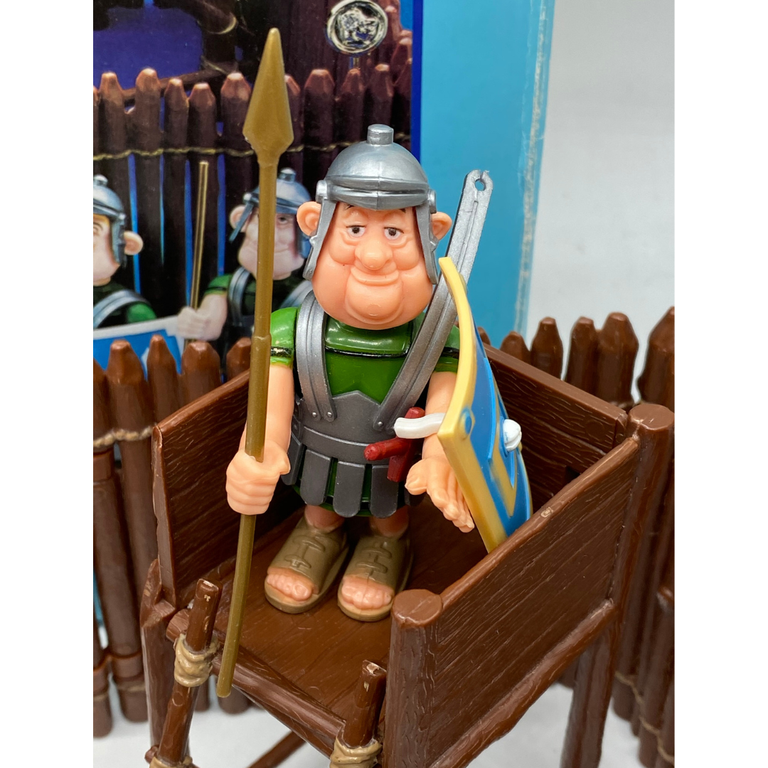 Play Asterix Toy Cloud Roman Fort with box and seven figures near complete