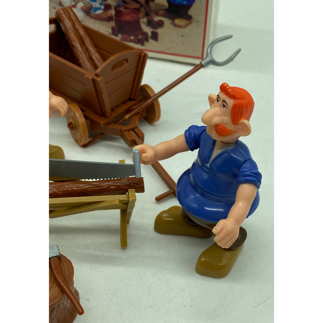 Play Asterix Toy Cloud Figures Arborix & Dentifix wood cutters in box 38171