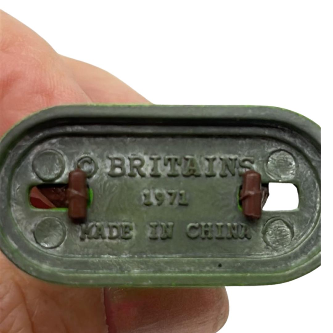 Britains 1971 Cowboy figure with stand holding gun 463