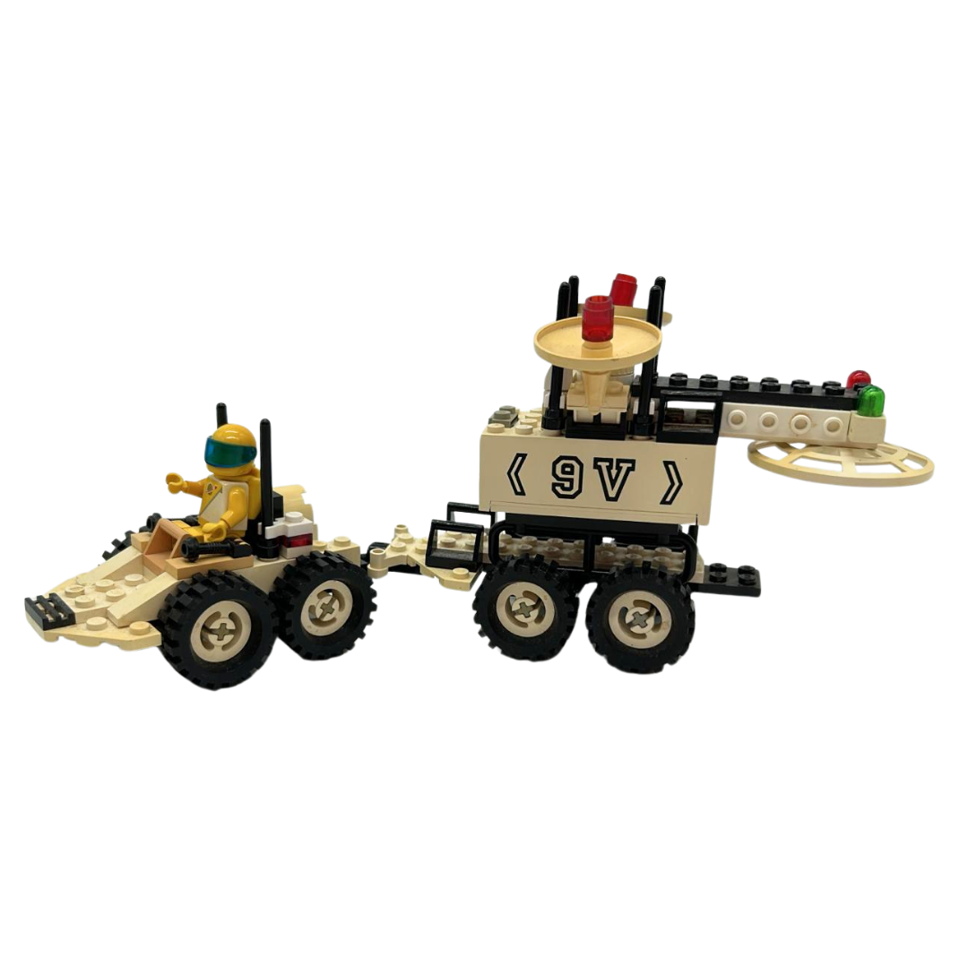 Lego Space 6770 Lunar Transporter Patroller Light and Sound 1988
