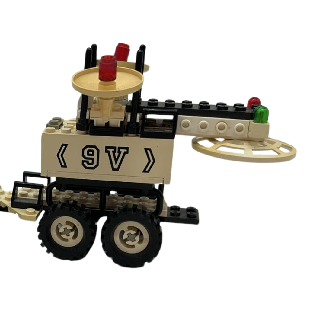 Lego Space 6770 Lunar Transporter Patroller Light and Sound 1988