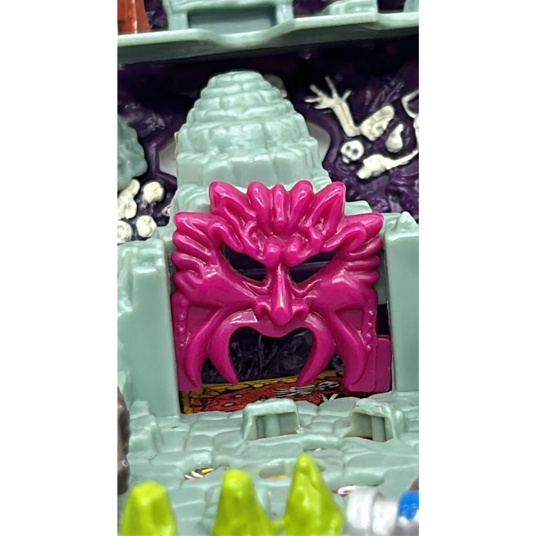 Mighty Max Outwits The Cyclops complete Doom Zone set vintage toy 419