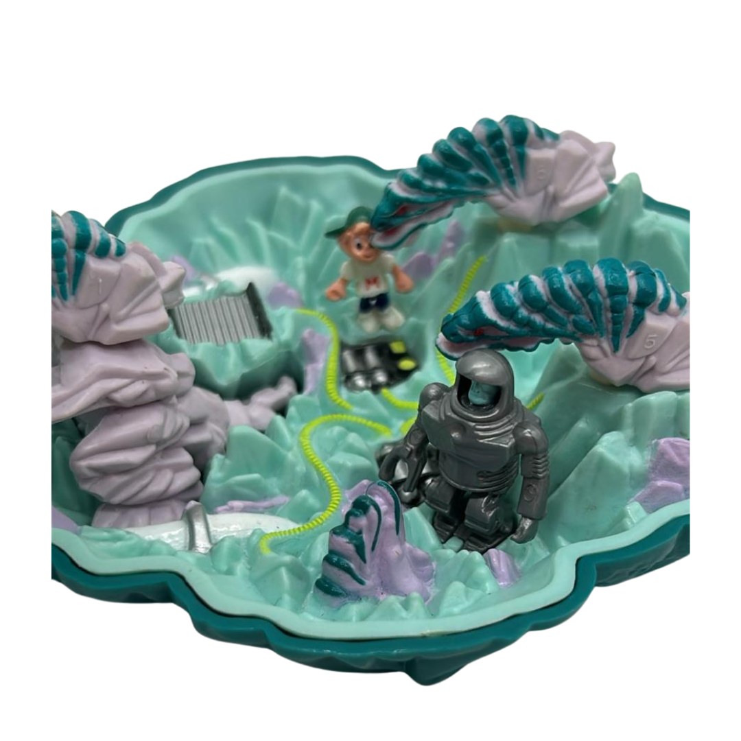 Mighty Max liquidates the Ice Alien complete set 428