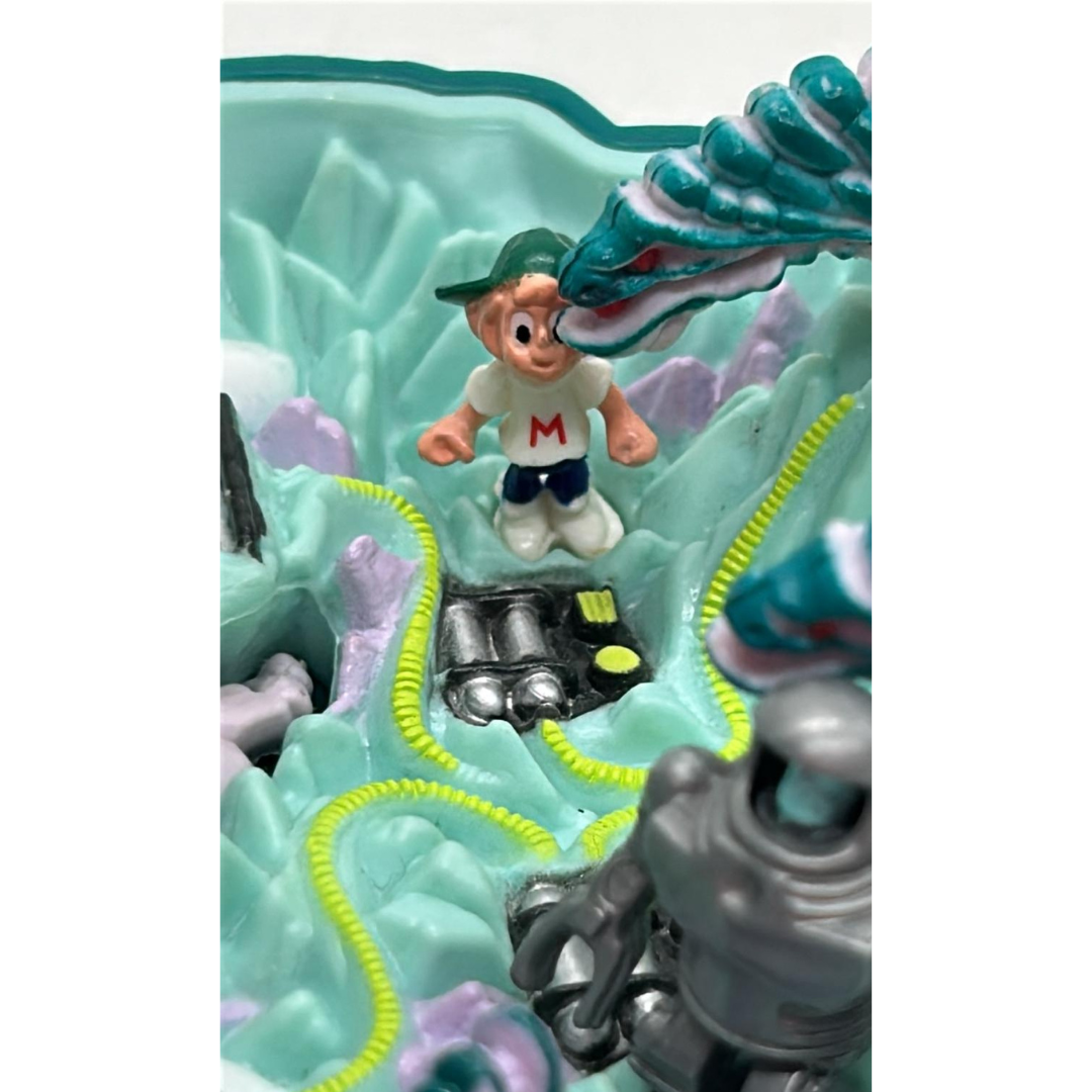 Mighty Max liquidates the Ice Alien complete set 428