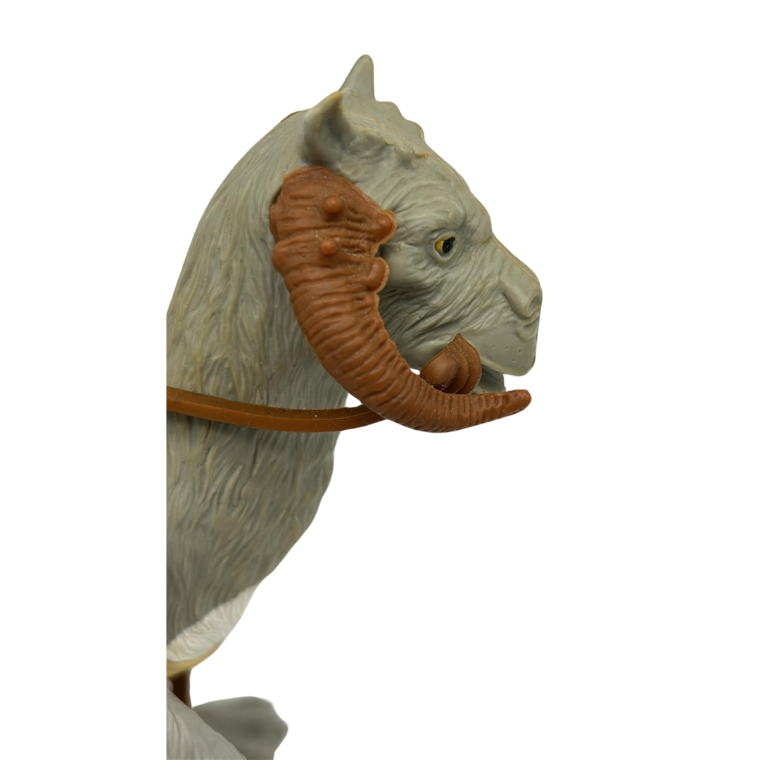 Vintage Star Wars Taun Taun figure complete but with damaged reins & saddle 200