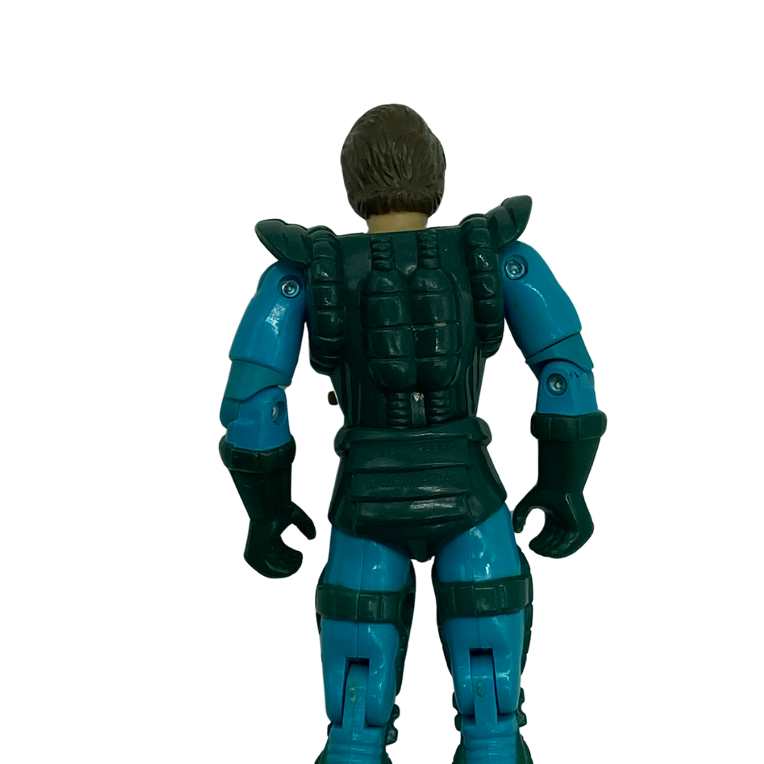 Visionaries Darkstorm figure with totem wear to totem 495
