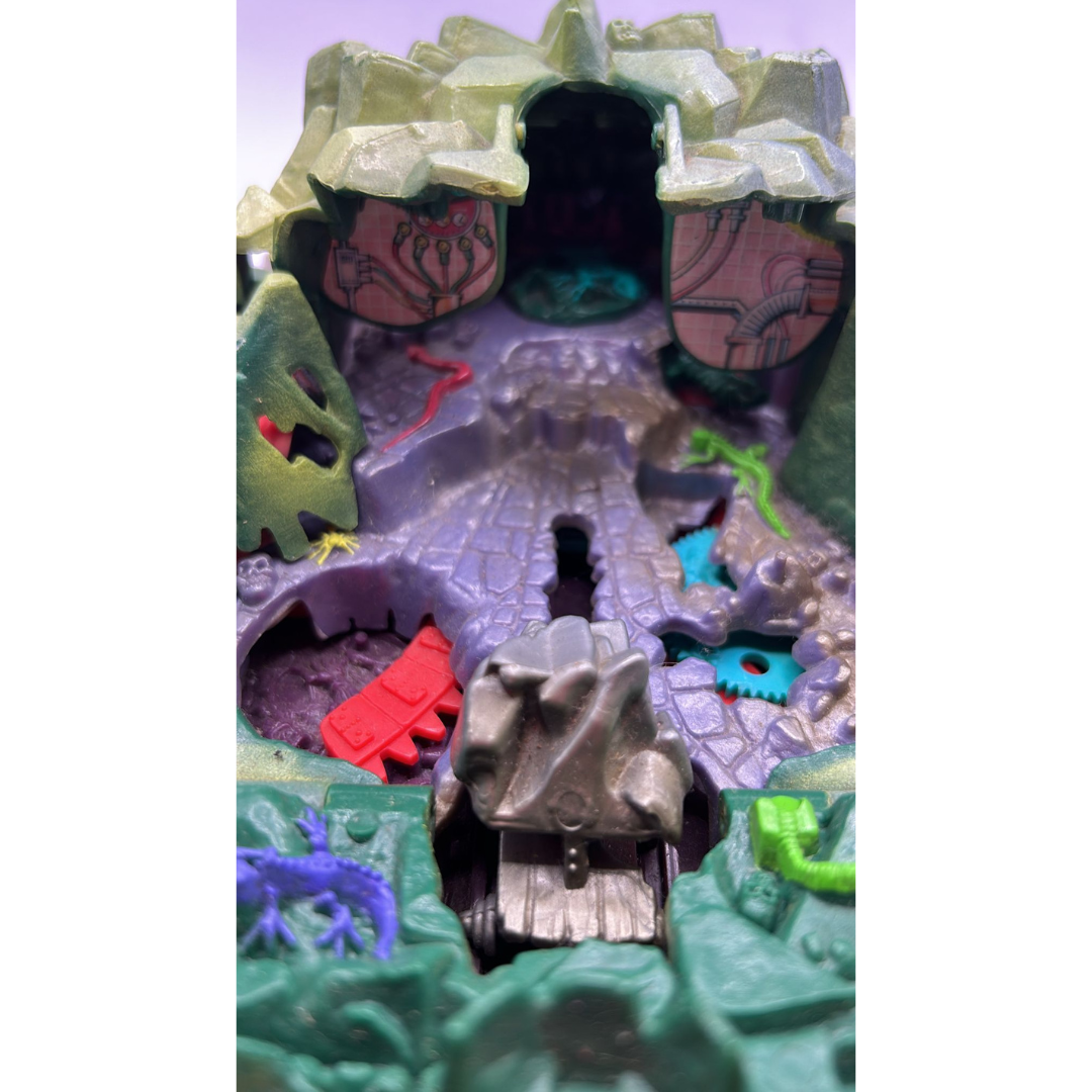 Mighty Max Storms Dragon Island shell incomplete 852