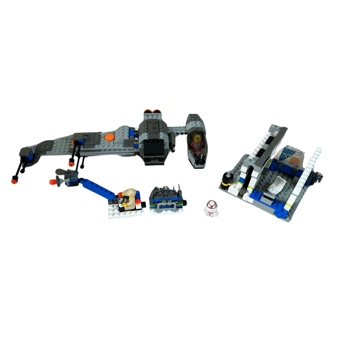 LEGO 7180 Star Wars: B-wing at Rebel Control Center Tech, Pilot, Droid. Inc