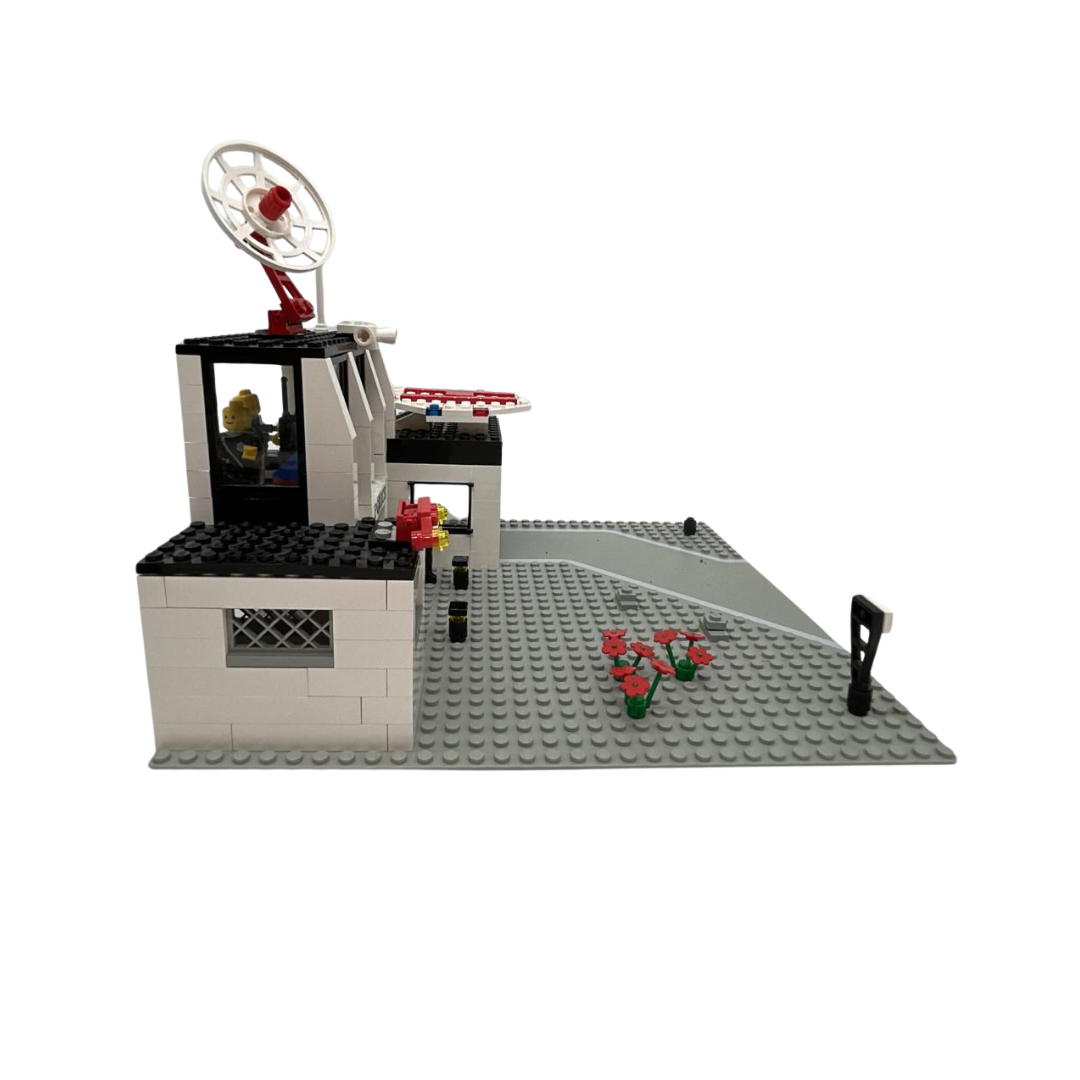 LEGO 6386 Police Command Centre with box 1986