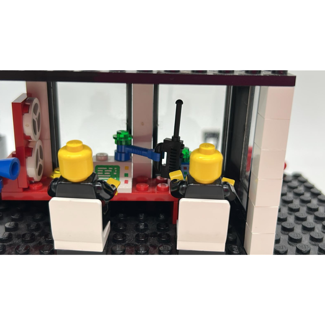 LEGO 6386 Police Command Centre with box 1986