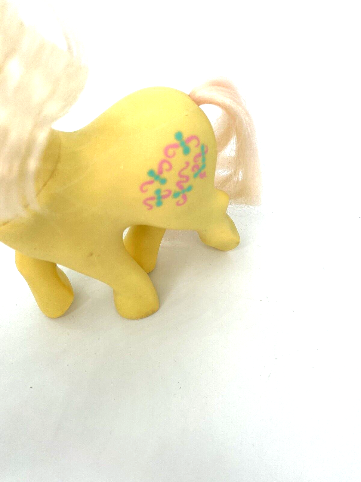 My Little Pony, Kiss curl, yellow, G1 Hasbro 1984, mlp, 1980s, baby
