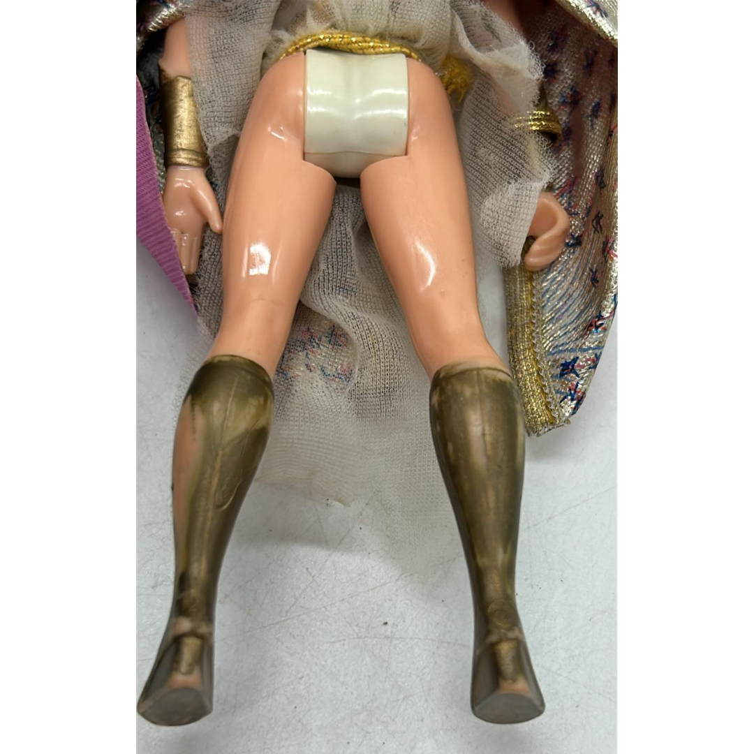 She-Ra Starburst figure with cape, helmet and skirt 473