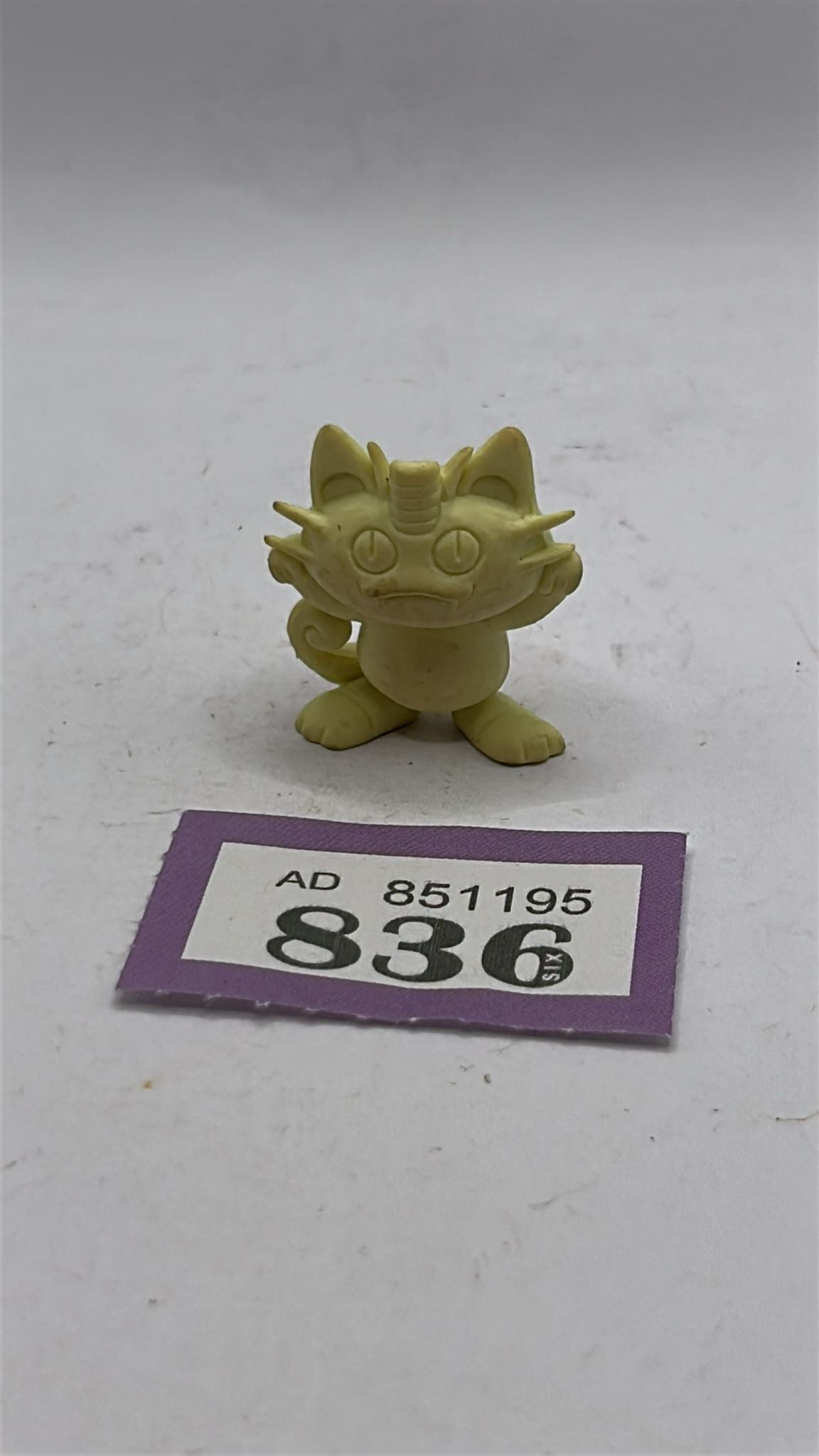 Pokemon Meowth Nintendo 1999 plastic figure 836