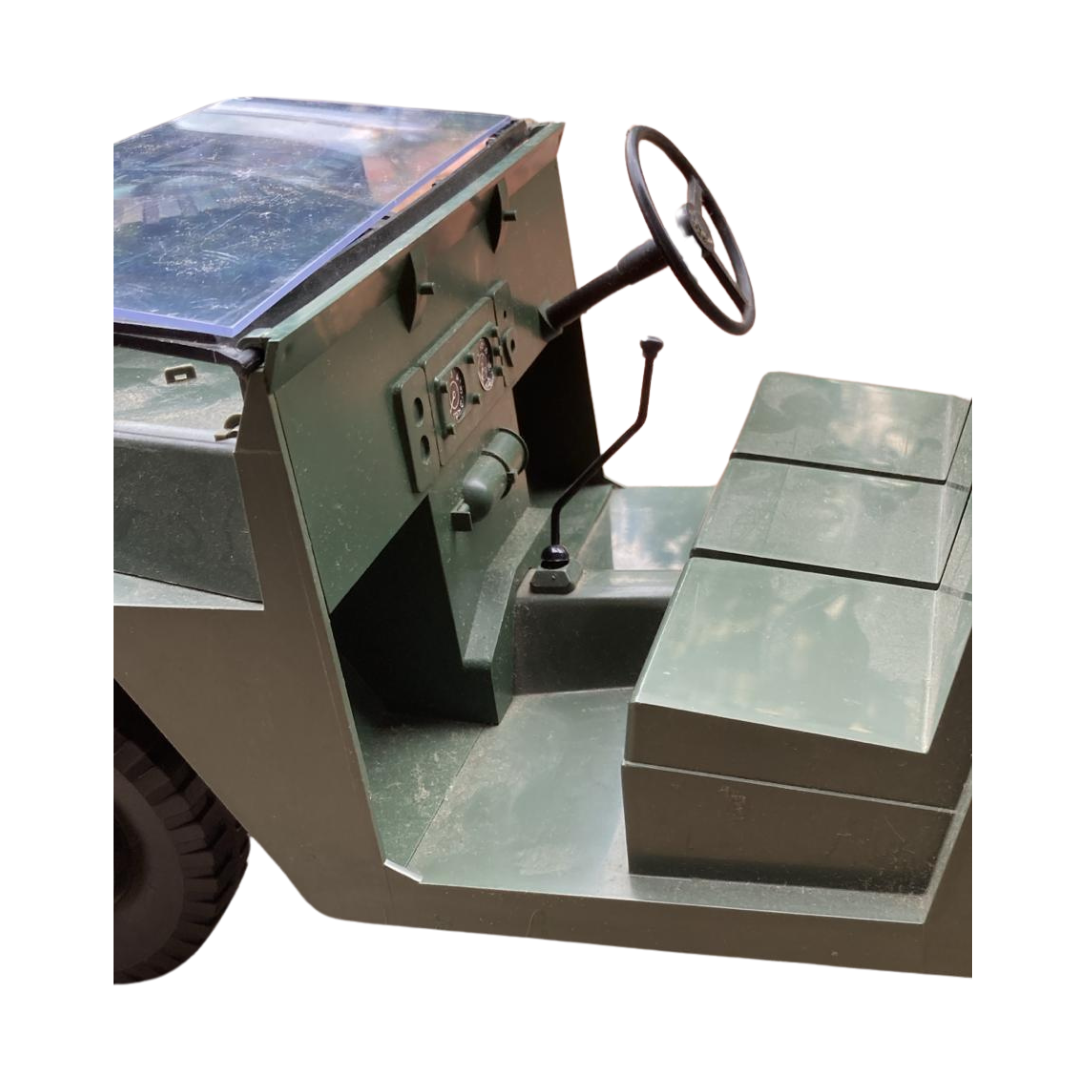 Action Man 1973 Landrover vehicle with gearstick, windscreen and rear gate VAM