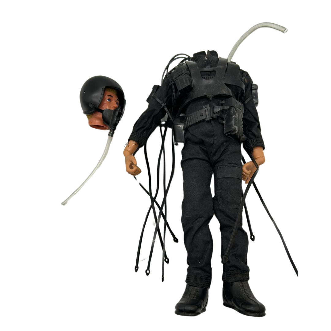 Action Man vintage SAS parachute Attack outfit & figure Palitoy VAM damaged head 141