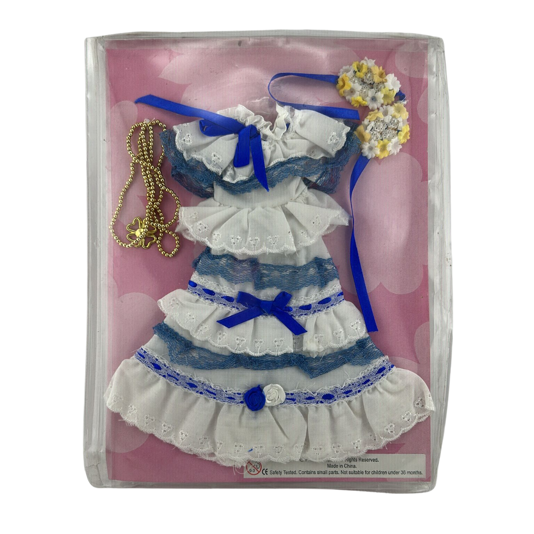 Barbie Discover The World With Barbie Panama issue #57 magazine & outfit