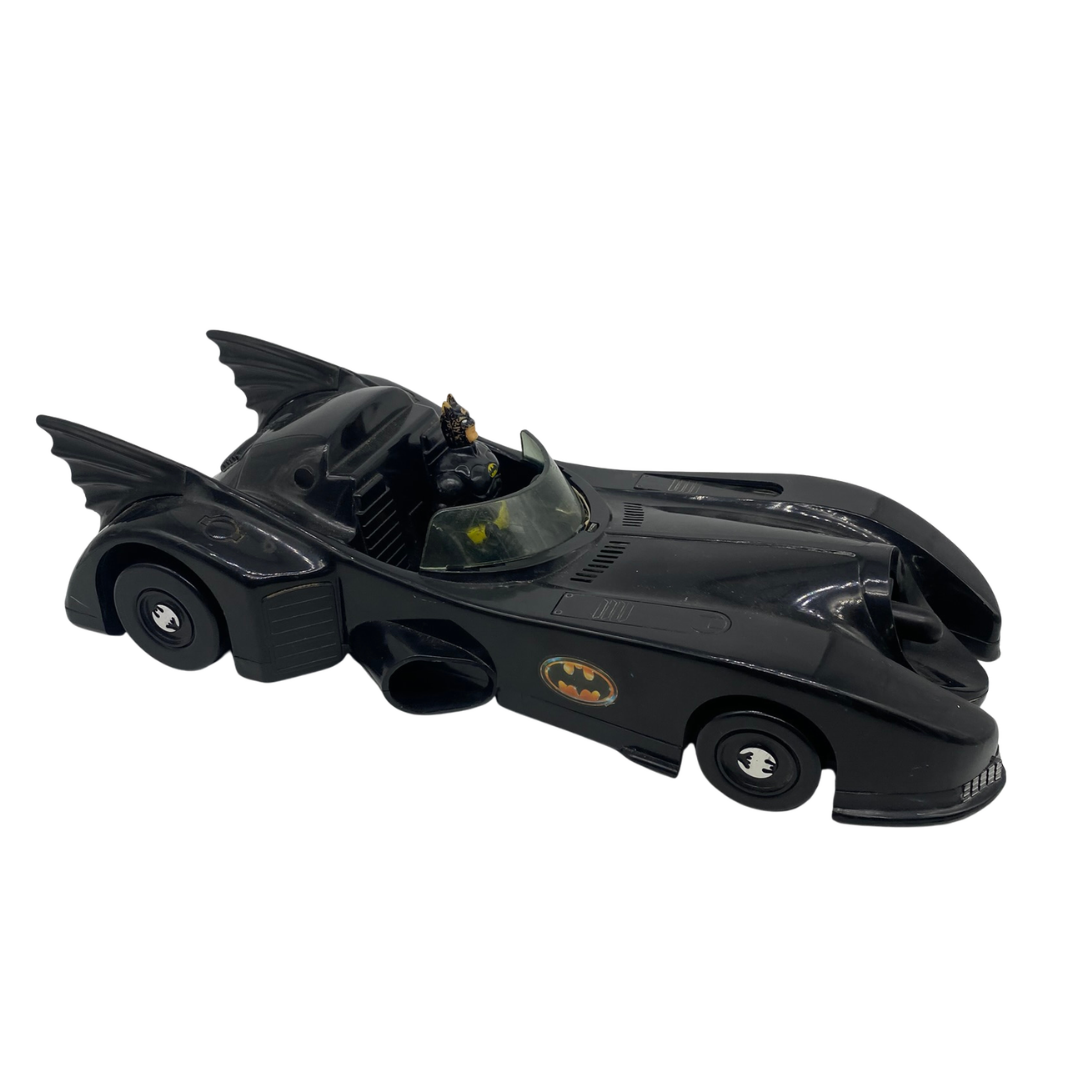 Batman Batmobile by Toybiz with Batmna figure