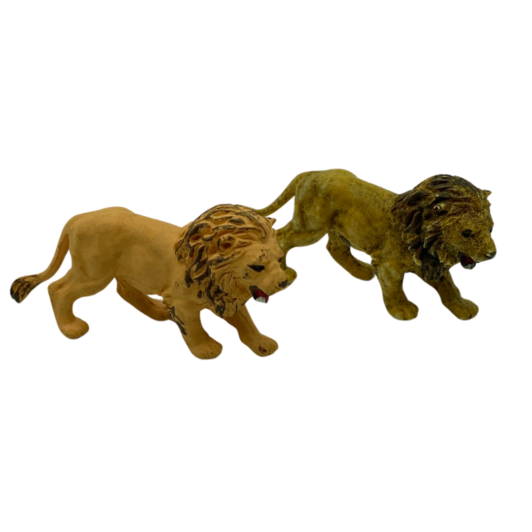 Vintage Britains 1972 Lion x 2 zoo animal figure made in England 789