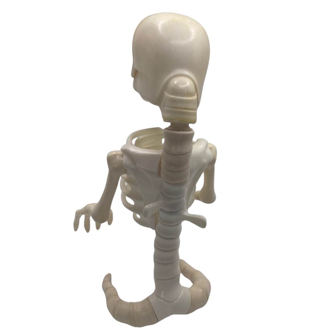 The Real Ghostbusters Bad to the Bone Skeleton ghost complete GB4