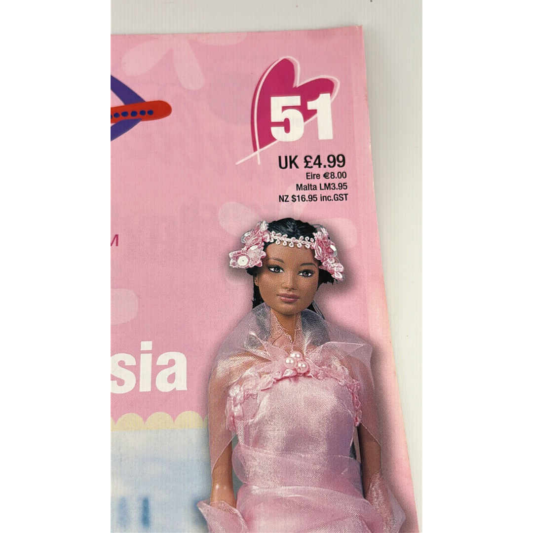Barbie Discover The World With Barbie French Polynesia issue #51 magazine & outfit