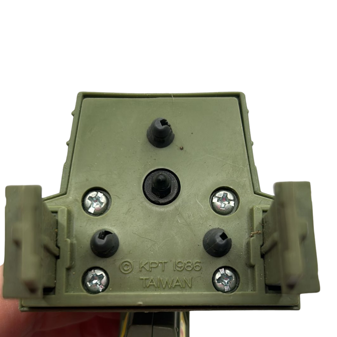 Centurions Wild Weasel wheel and attachment part by Kenner 957