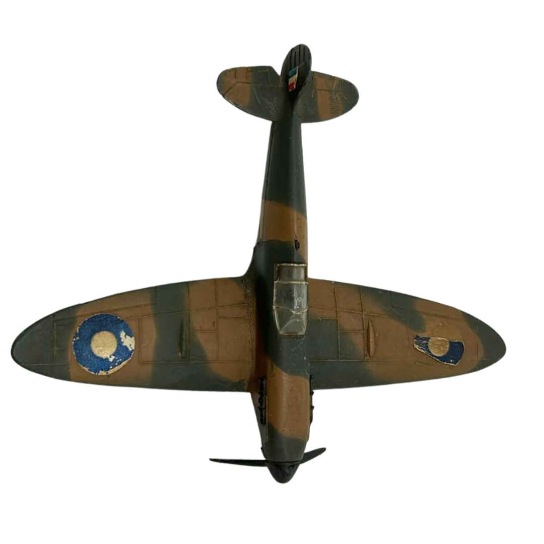 Dinky Spitfire MK2 plane made in England Meccano 157