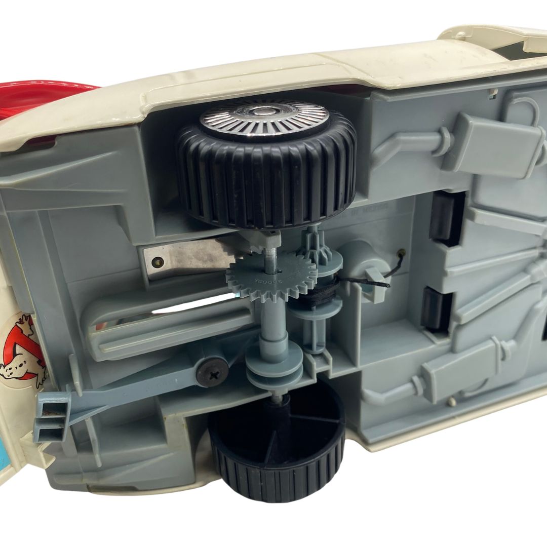 The Real Ghostbusters Ecto 1 complete car with ghost & working action 354