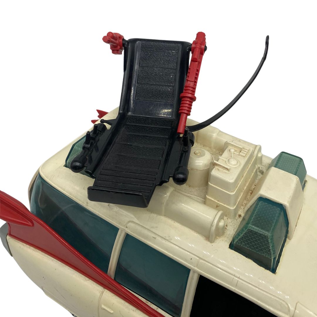 The Real Ghostbusters Ecto 1 complete car with ghost & working action 326