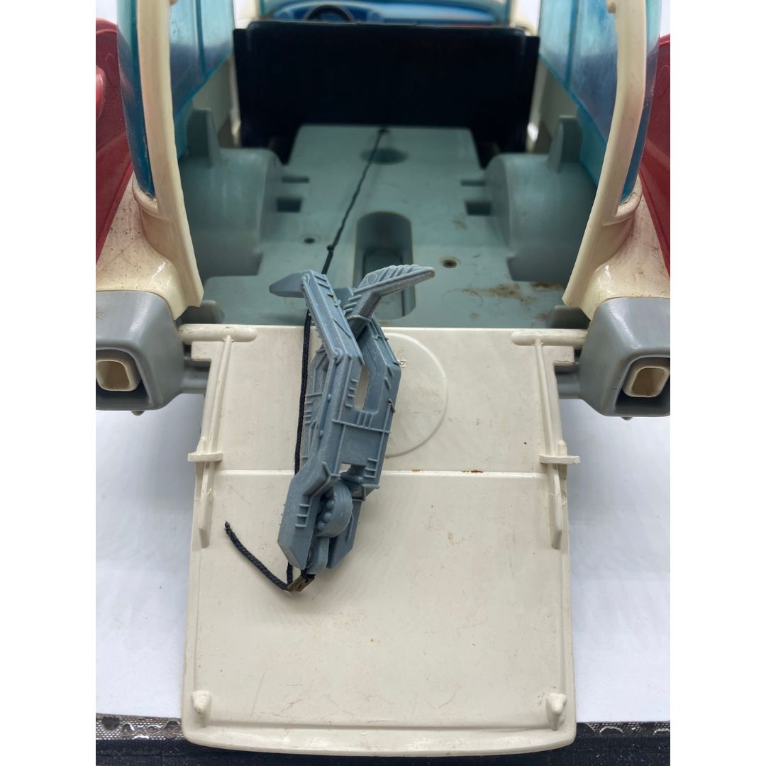The Real Ghostbusters Ecto 1 complete car with ghost & working action 326