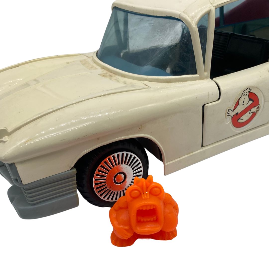 The Real Ghostbusters Ecto 1 complete car with ghost & working action 354