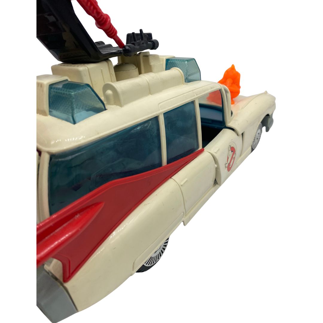 The Real Ghostbusters Ecto 1 complete car with ghost & working action 354