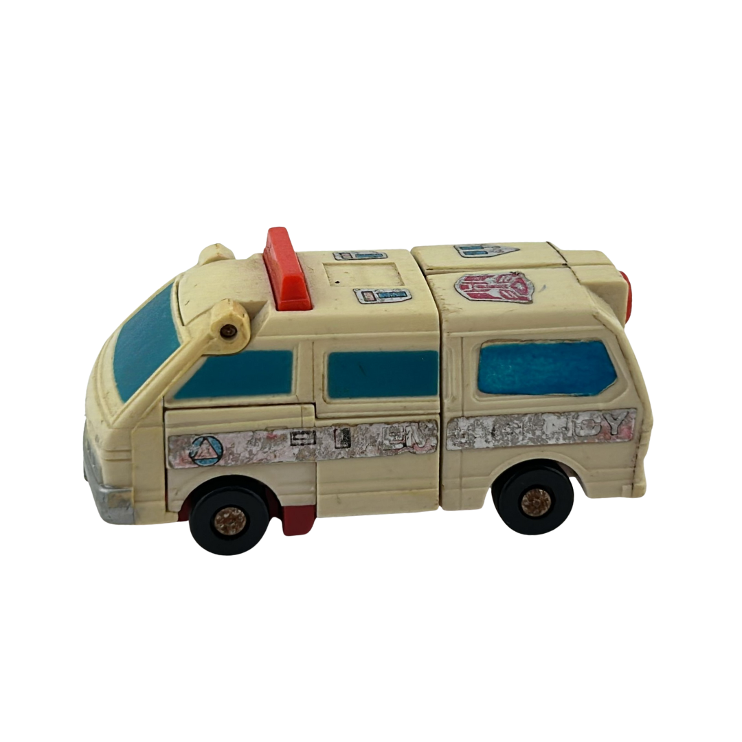 Transformers G1 First Aid Protectorbot figure ambulance vehicle autobot 178