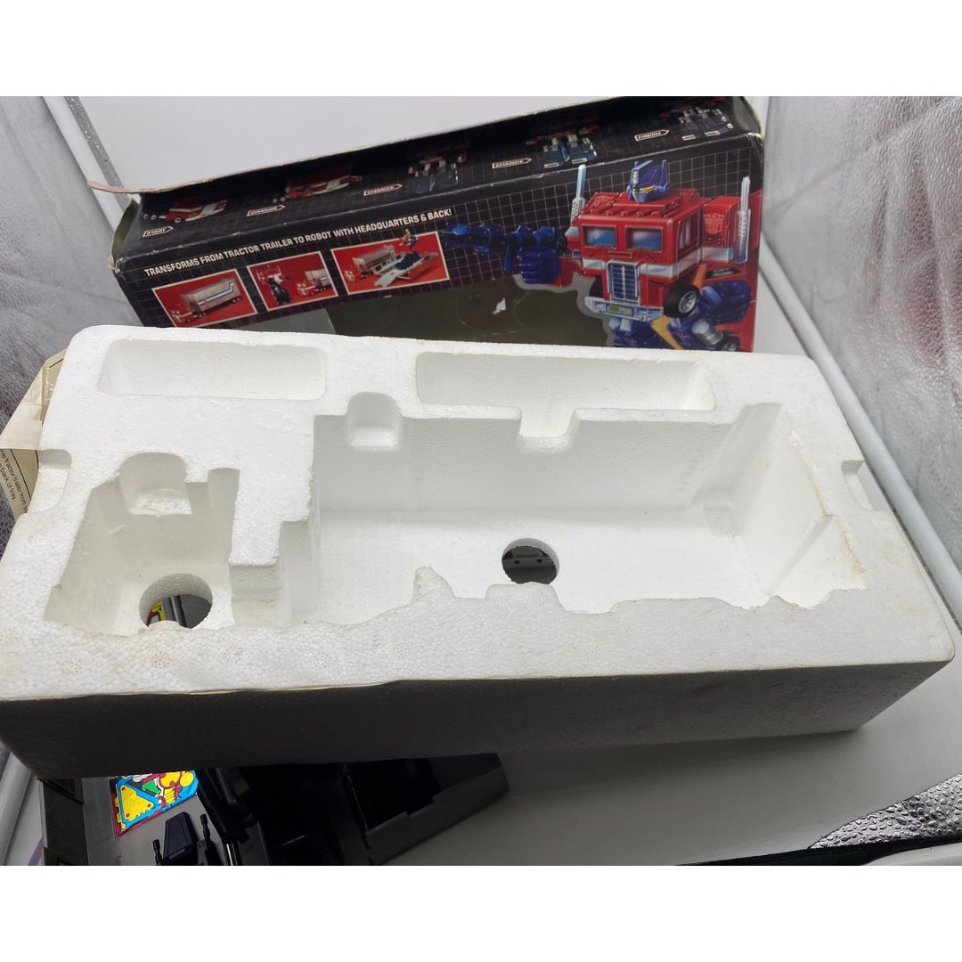 Transformers G1 Optimus Prime boxed near complete with inserts 415