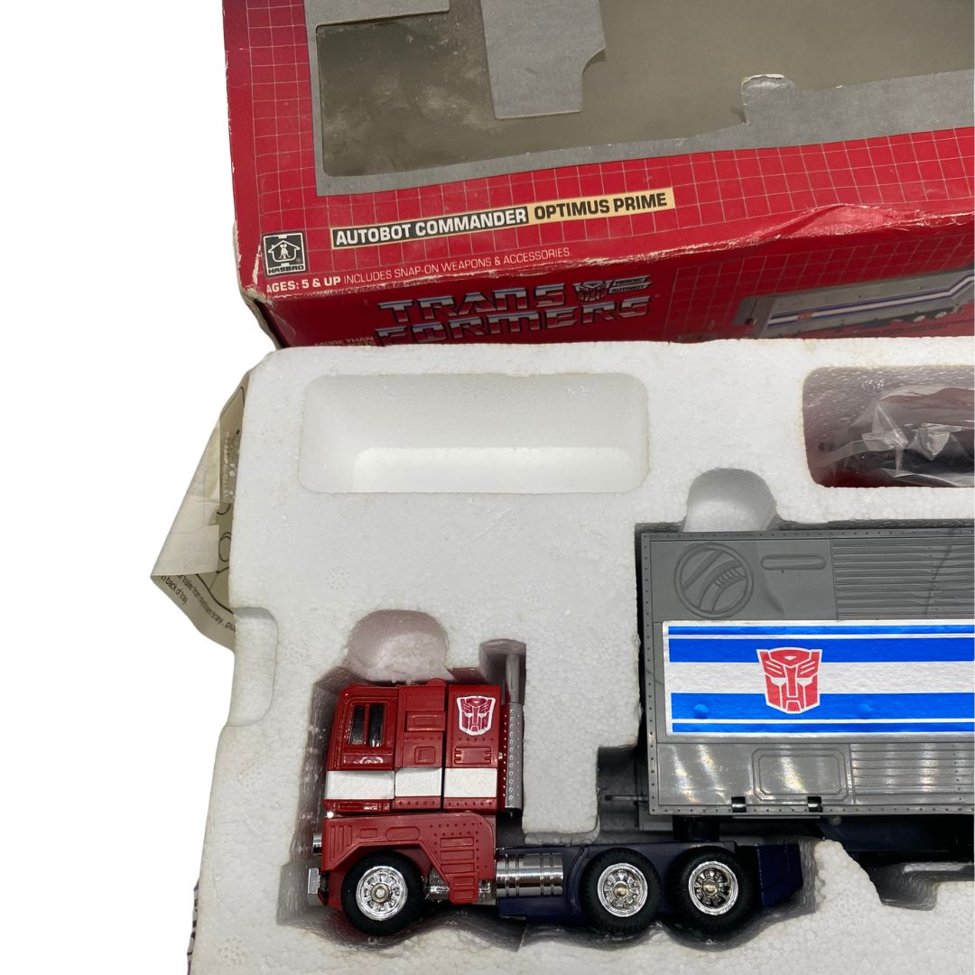 Transformers G1 Optimus Prime boxed near complete with inserts 415