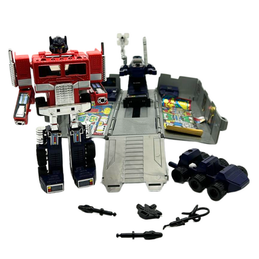 G1 Transformers Optimus Prime complete with all parts and Roller 468