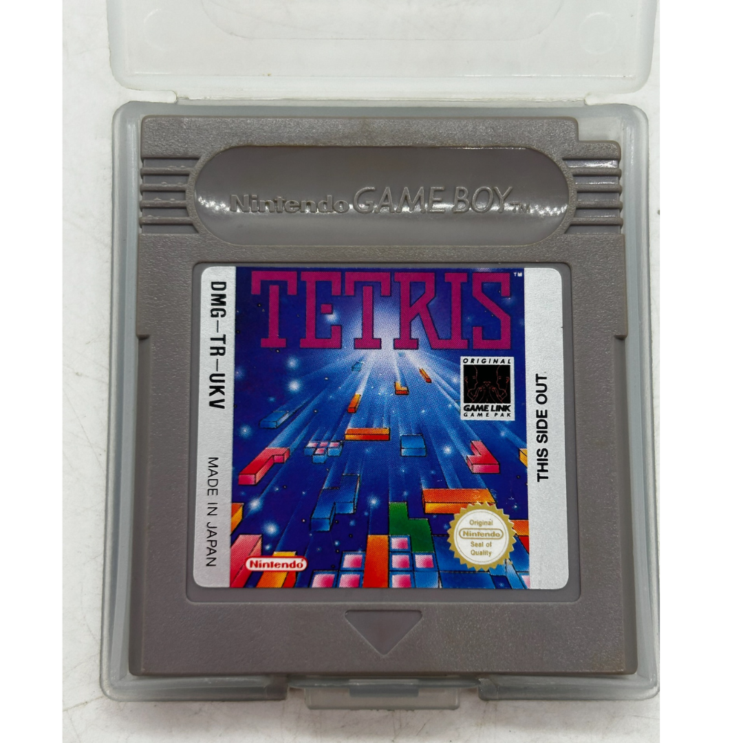 Nintendo Gameboy Tetris game and plastic protective case 538