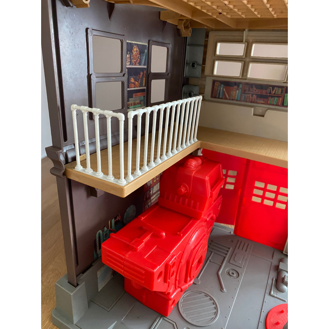 Vintage The Real Ghostbusters Firehouse / Fire Station complete