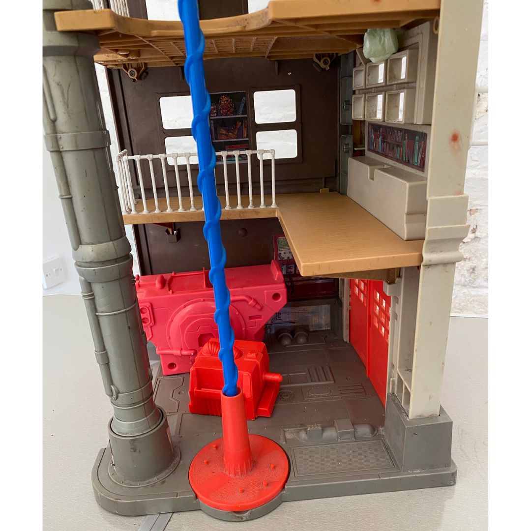 The Real Ghostbusters Fire House / Fire Station complete containment units 90