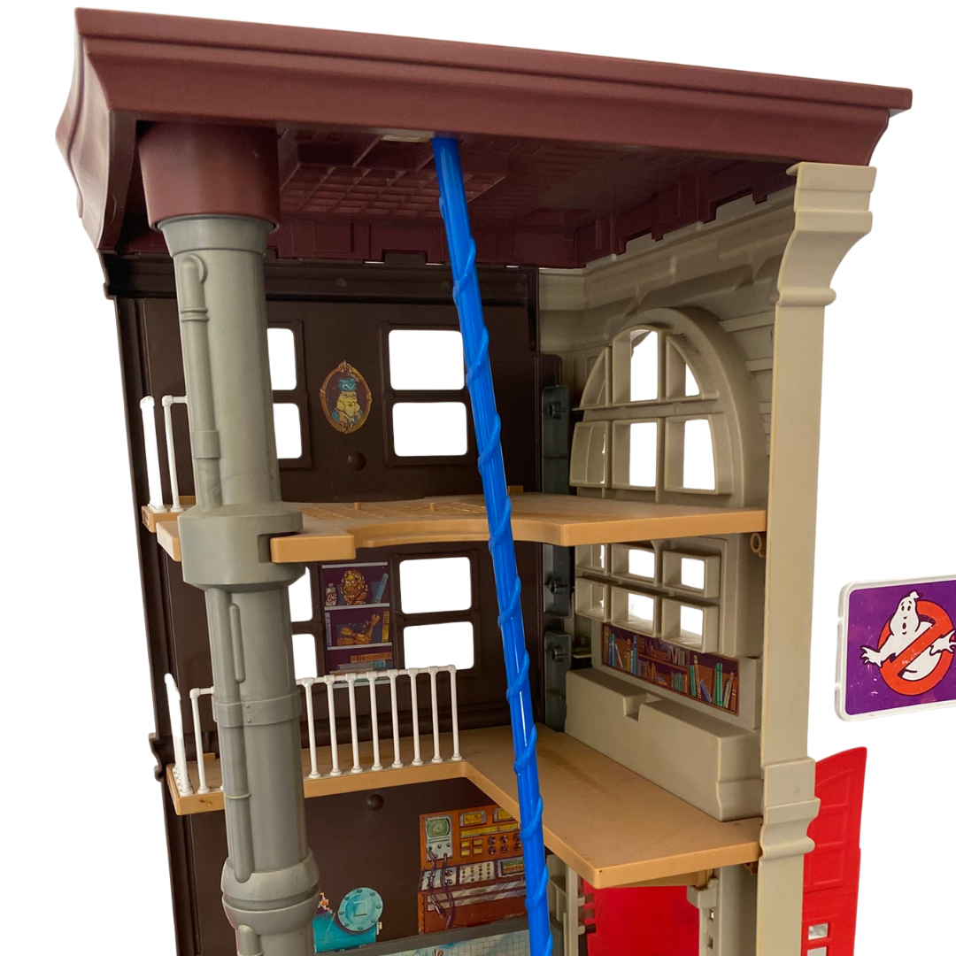 The Real Ghostbusters Fire House / Fire Station complete with containment units