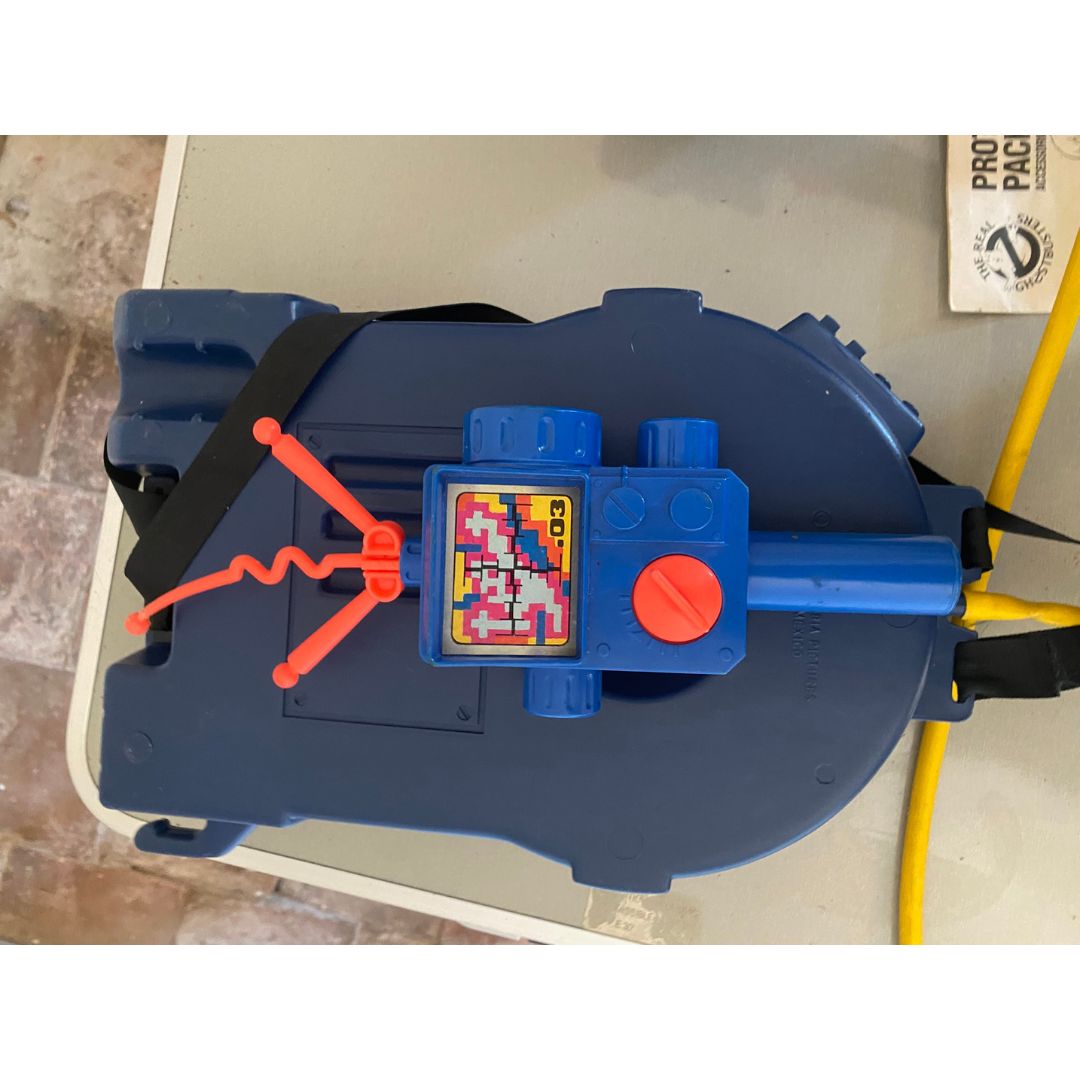 The Real Ghostbusters vintage Proton Pack back pack from 1984 with box