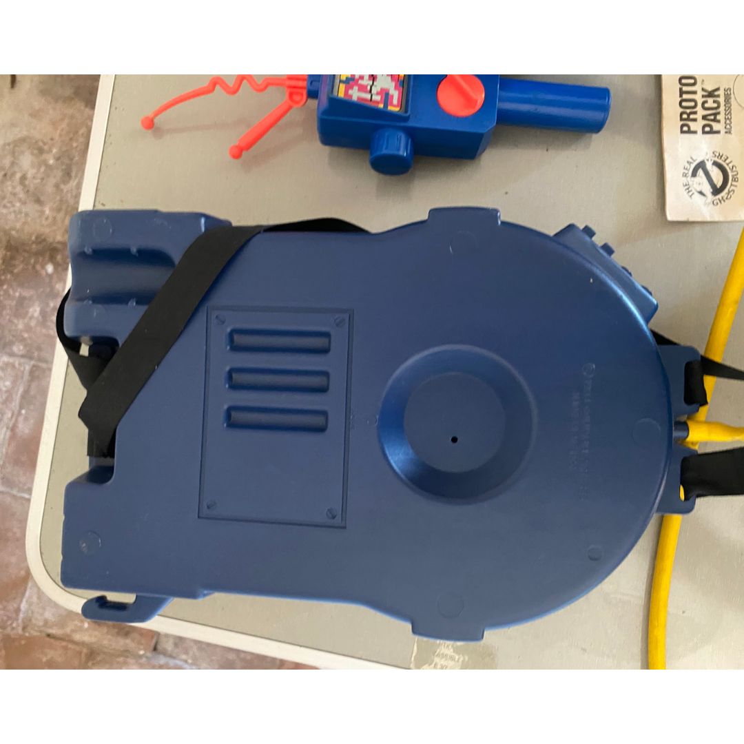 The Real Ghostbusters vintage Proton Pack back pack from 1984 with box