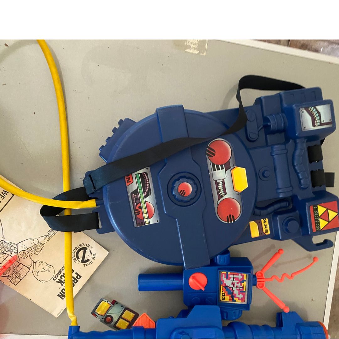 The Real Ghostbusters vintage Proton Pack back pack from 1984 with box