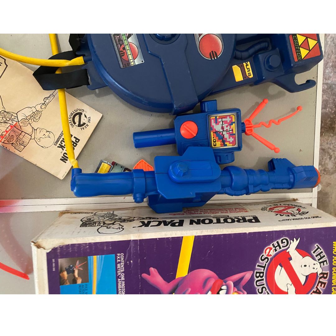 The Real Ghostbusters vintage Proton Pack back pack from 1984 with box