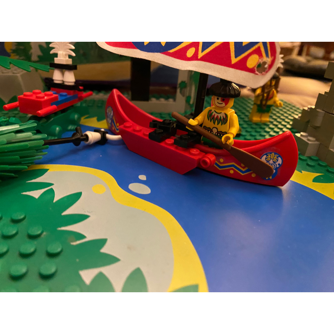 Lego 6278 Enchanted Island Pirates & Islanders with crocodile & monkey 1994