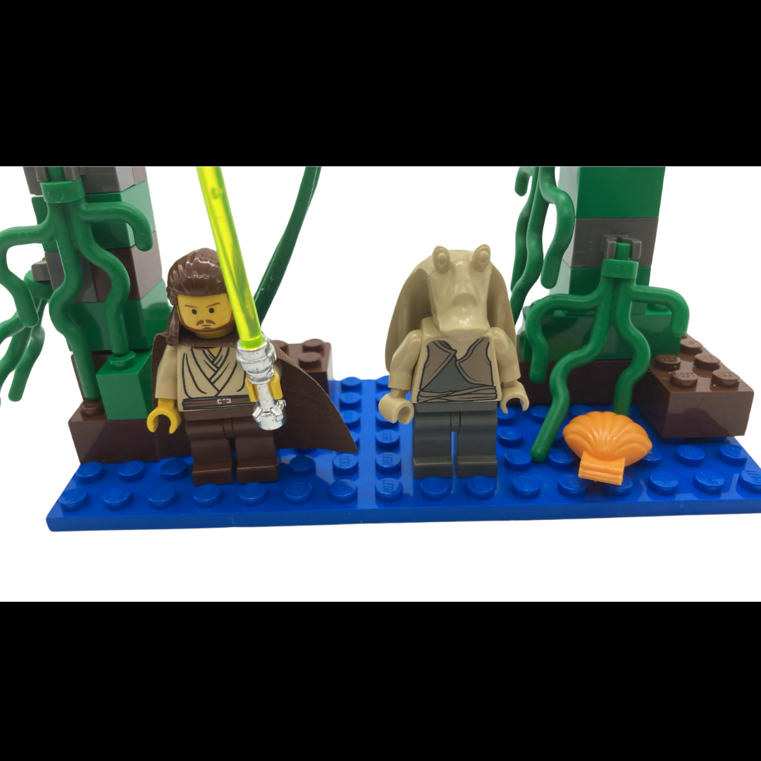 Lego Star Wars Naboo Swamp 7121 Complete and Boxed with Minifigures