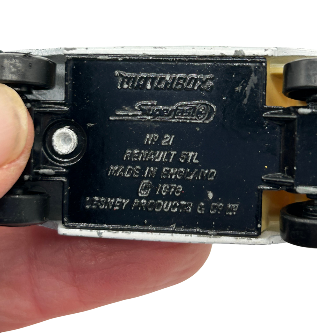 Matchbox No.21 Renault 5TL original missing rear bonnet