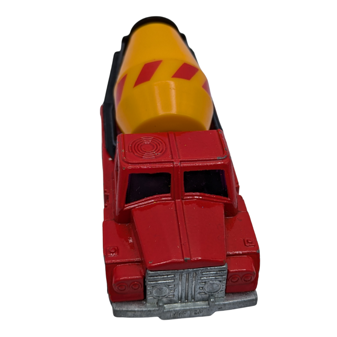 Matchbox Superfast cement Truck No 19 made in England 1976