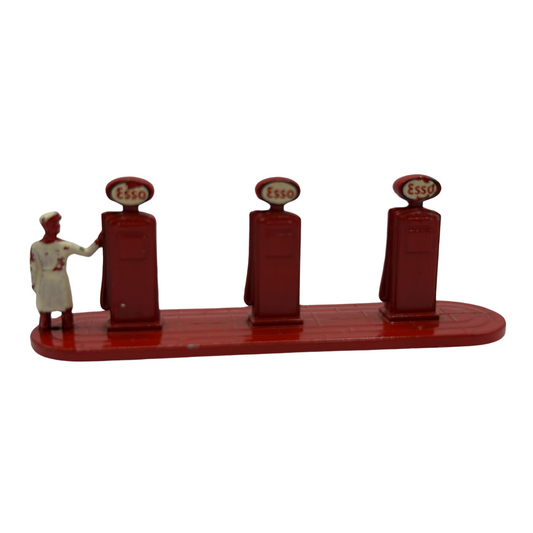 Matchbox Lesney Esso Gas Station Pump & Attendant Man some Paint Loss 489
