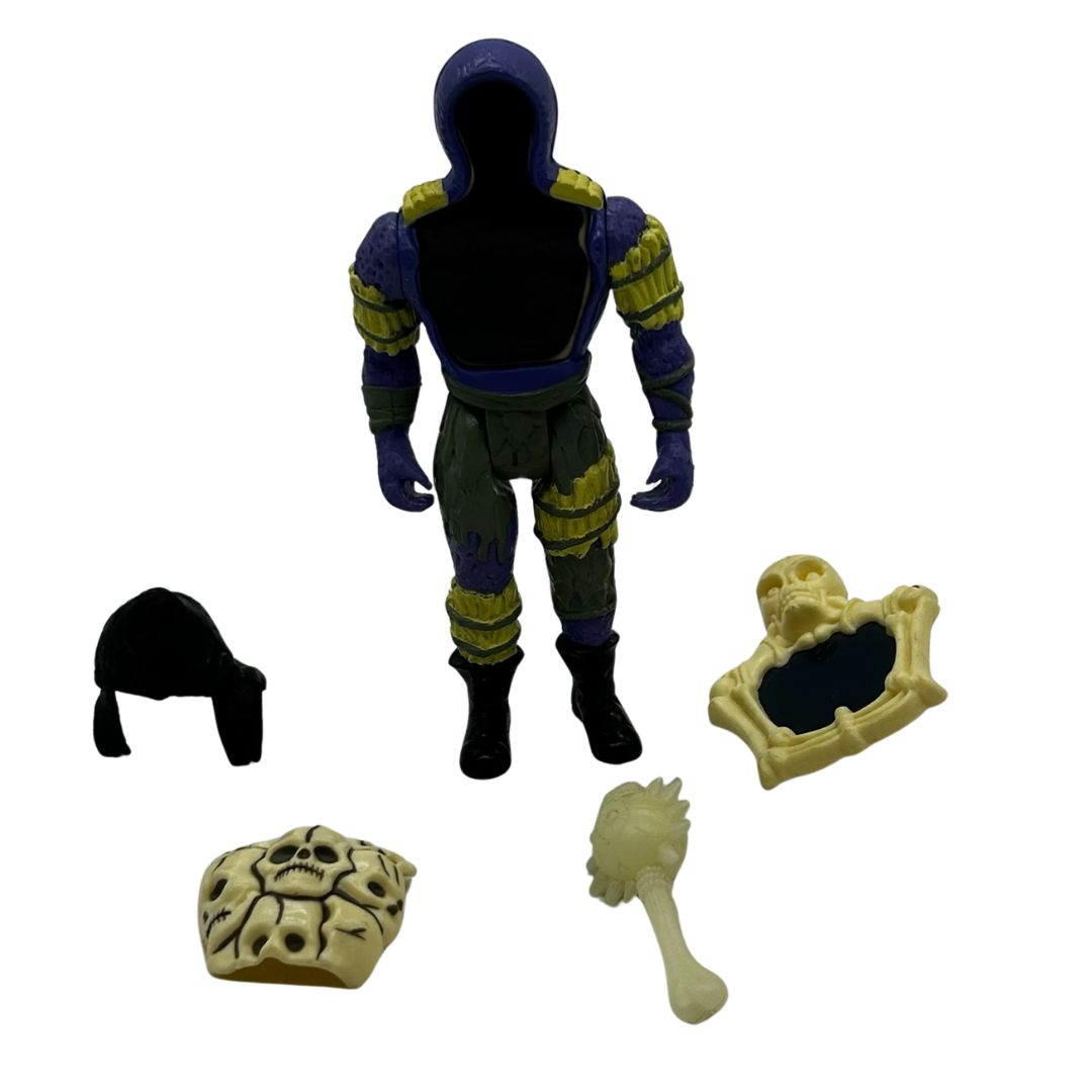 Supernaturals Skull figure complete by Tonka 754