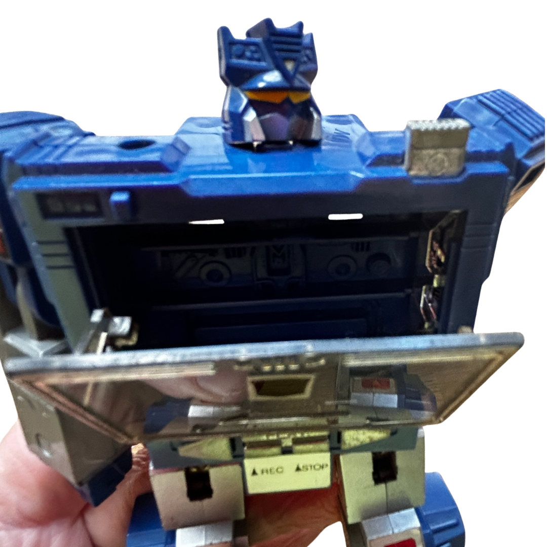 Transformers G1 Soundwave Decepticon figure not complete 205